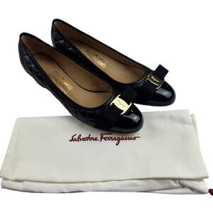 Salvatore Ferragamo Quilted Vara Pump - Size 9 - New